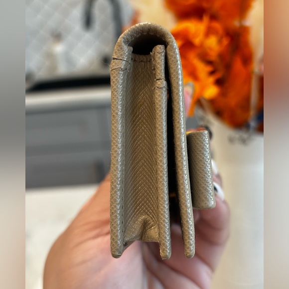 PRADA Cammeo Saffiano Fiocco Leather Bow Card Holder  *Pre-Loved* - Picture 10 of 16